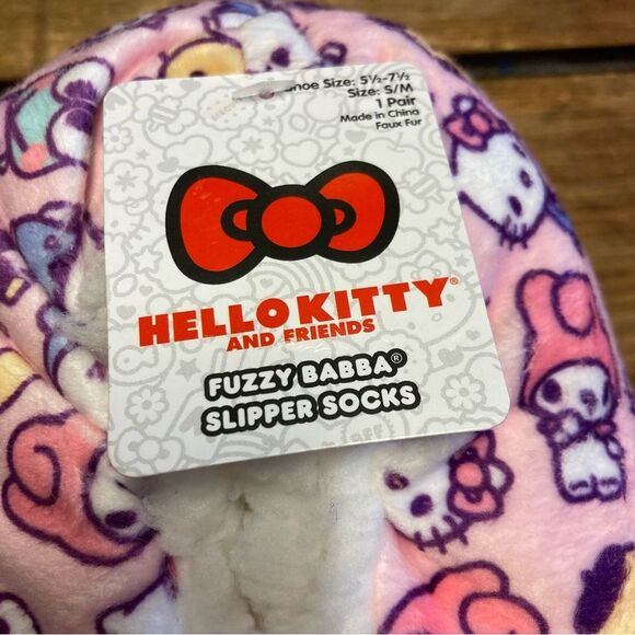 Hello Kitty and Friends Sanrio Fuzzy Babba Cozy’s Slipper Socks Pink Purple NWT - Picture 3 of 6